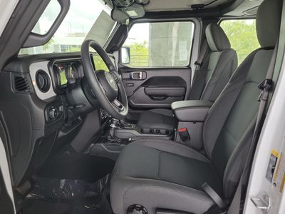 2026 Jeep Wrangler — photo 17 view