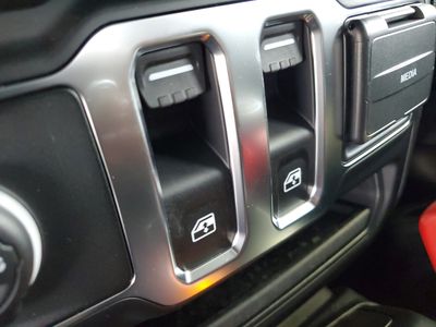 2026 Jeep Wrangler — photo 15 view