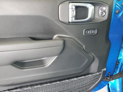 2026 Jeep Wrangler — photo 13 view