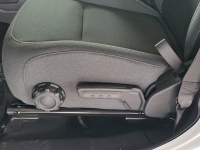 2026 Jeep Wrangler — photo 19 view