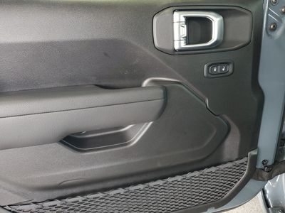 2026 Jeep Wrangler — photo 13 view