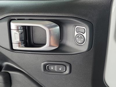 2026 Jeep Wrangler — photo 14 view