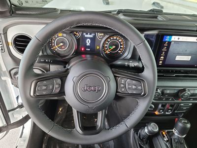 2026 Jeep Wrangler — photo 17 view