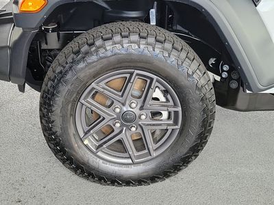 2026 Jeep Wrangler — photo 7 view