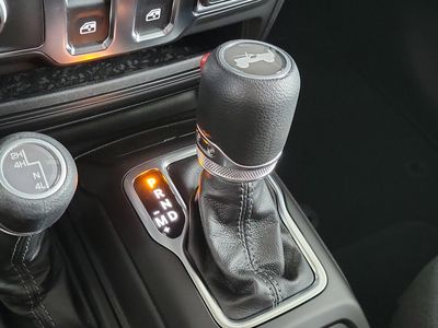 2026 Jeep Wrangler — photo 29 view