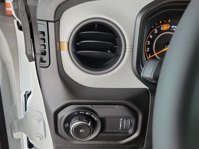 2026 Jeep Wrangler — photo 15 view