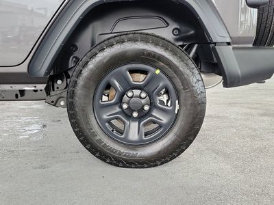 2026 Jeep Wrangler — photo 7 view
