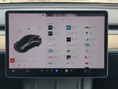 2022 Tesla Model Y - Photo 21