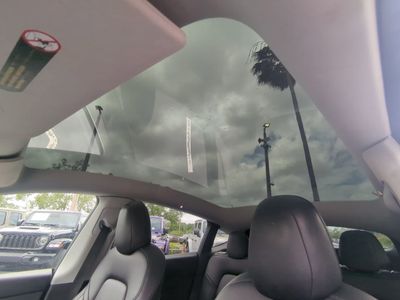 2022 Tesla Model Y - Photo 24