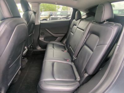 2022 Tesla Model Y - Photo 16