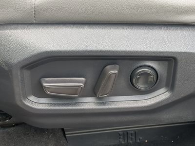 2022 Toyota Tundra - Photo 22