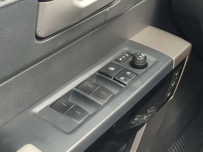 2022 Toyota Tundra - Photo 28