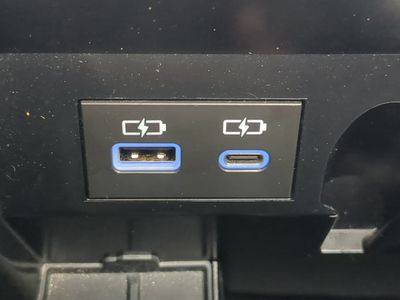 2022 Toyota Tundra - Photo 26