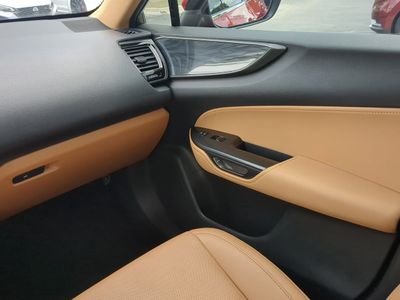 2025 Lexus NX - Photo 19