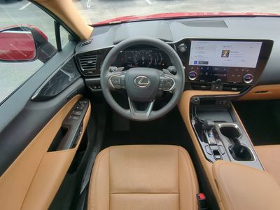 2025 Lexus NX - Photo 18