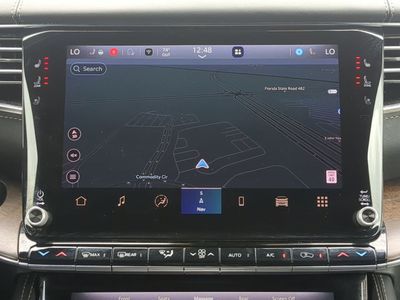 2023 Jeep Grand Wagoneer - Photo 28