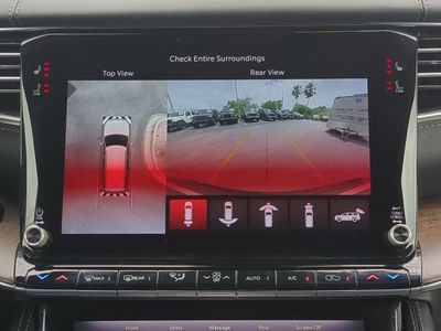 2023 Jeep Grand Wagoneer - Photo 27