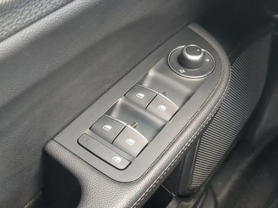 2024 Alfa Romeo Giulia - Photo 28