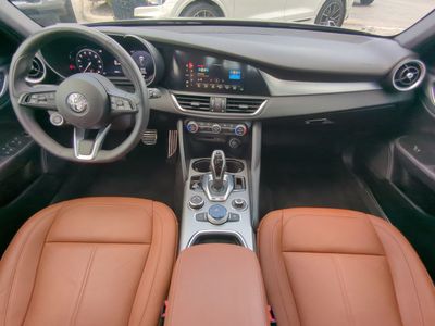 2024 Alfa Romeo Giulia - Photo 16
