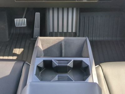 2024 Tesla Cybertruck - Photo 20