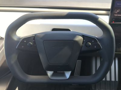 2024 Tesla Cybertruck - Photo 28