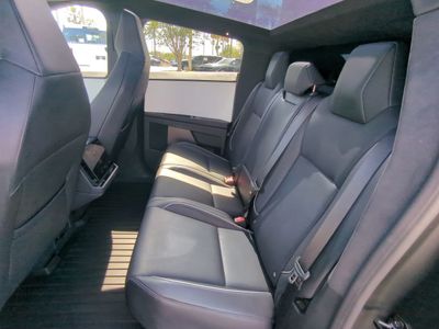 2024 Tesla Cybertruck - Photo 14