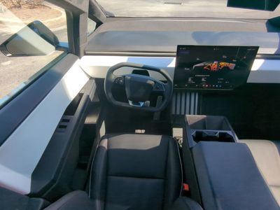 2024 Tesla Cybertruck - Photo 17