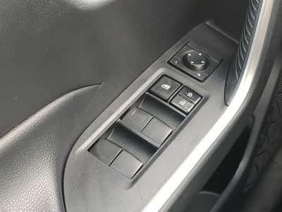 2021 Toyota RAV4 - Photo 29