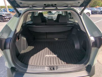 2021 Toyota RAV4 - Photo 14