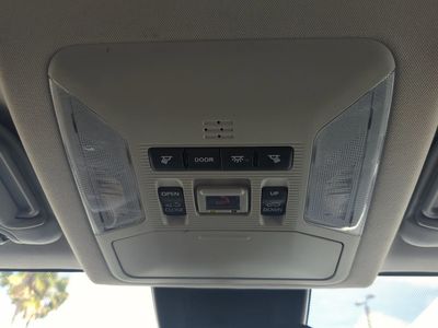 2021 Toyota RAV4 - Photo 25