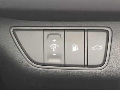 2023 Genesis G70 - Photo 25