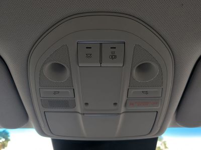 2023 Genesis G70 - Photo 21