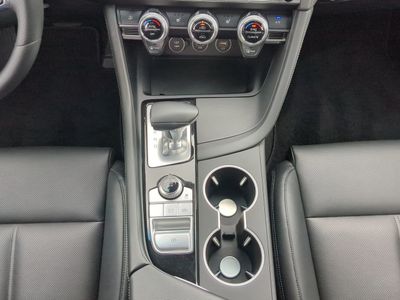 2023 Genesis G70 - Photo 19