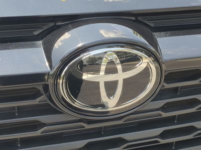 2023 Toyota RAV4 - Photo 13