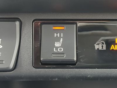 2023 Toyota RAV4 - Photo 28