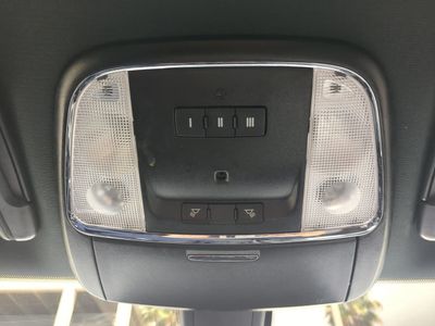 2021 Chrysler 300 — photo 22 view