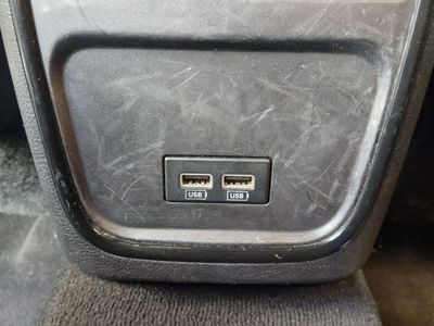 2021 Chrysler 300 — photo 15 view