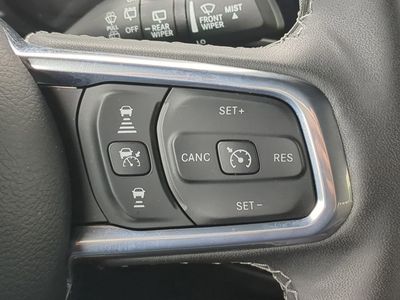 2025 Jeep Wrangler - Photo 25