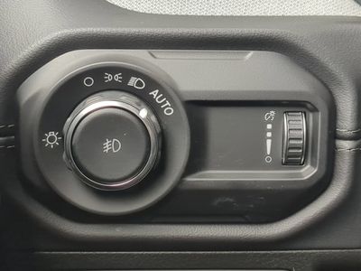 2025 Jeep Wrangler - Photo 22