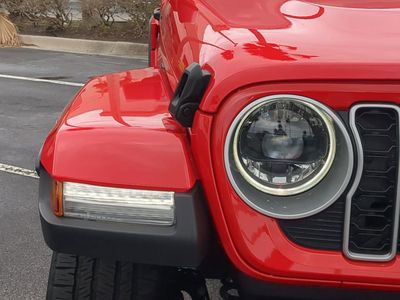 2025 Jeep Wrangler - Photo 10
