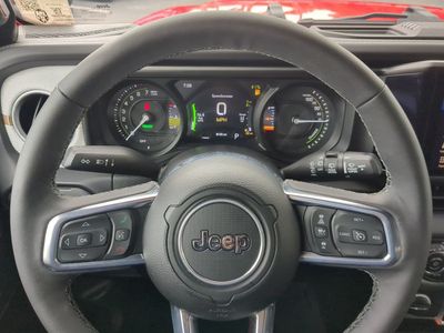 2025 Jeep Wrangler - Photo 26