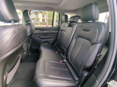 2023 Jeep Grand Cherokee - Photo 16