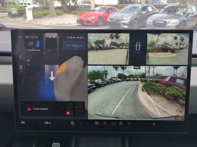 2024 Tesla Cybertruck - Photo 22