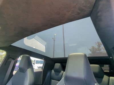 2024 Tesla Cybertruck - Photo 22