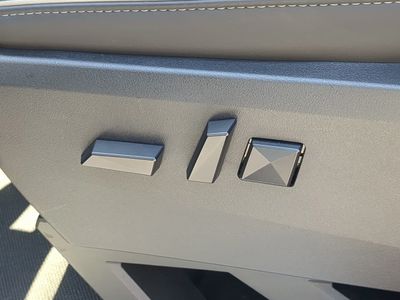2024 Tesla Cybertruck - Photo 21