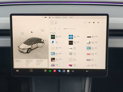 2024 Tesla Model 3 - Photo 19