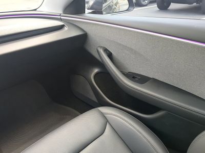 2024 Tesla Model 3 - Photo 18
