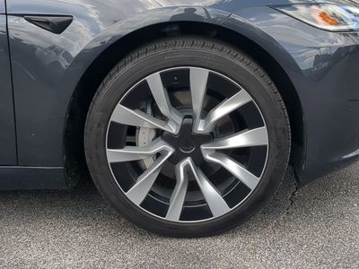 2024 Tesla Model 3 - Photo 11