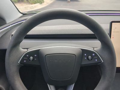 2024 Tesla Model 3 - Photo 29
