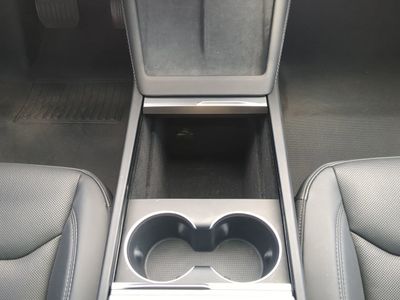 2024 Tesla Model 3 - Photo 20